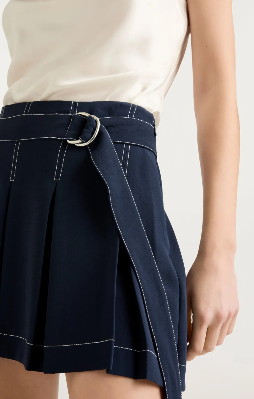 Cinq à Sept Ciela Skort Navy/Ivory Online