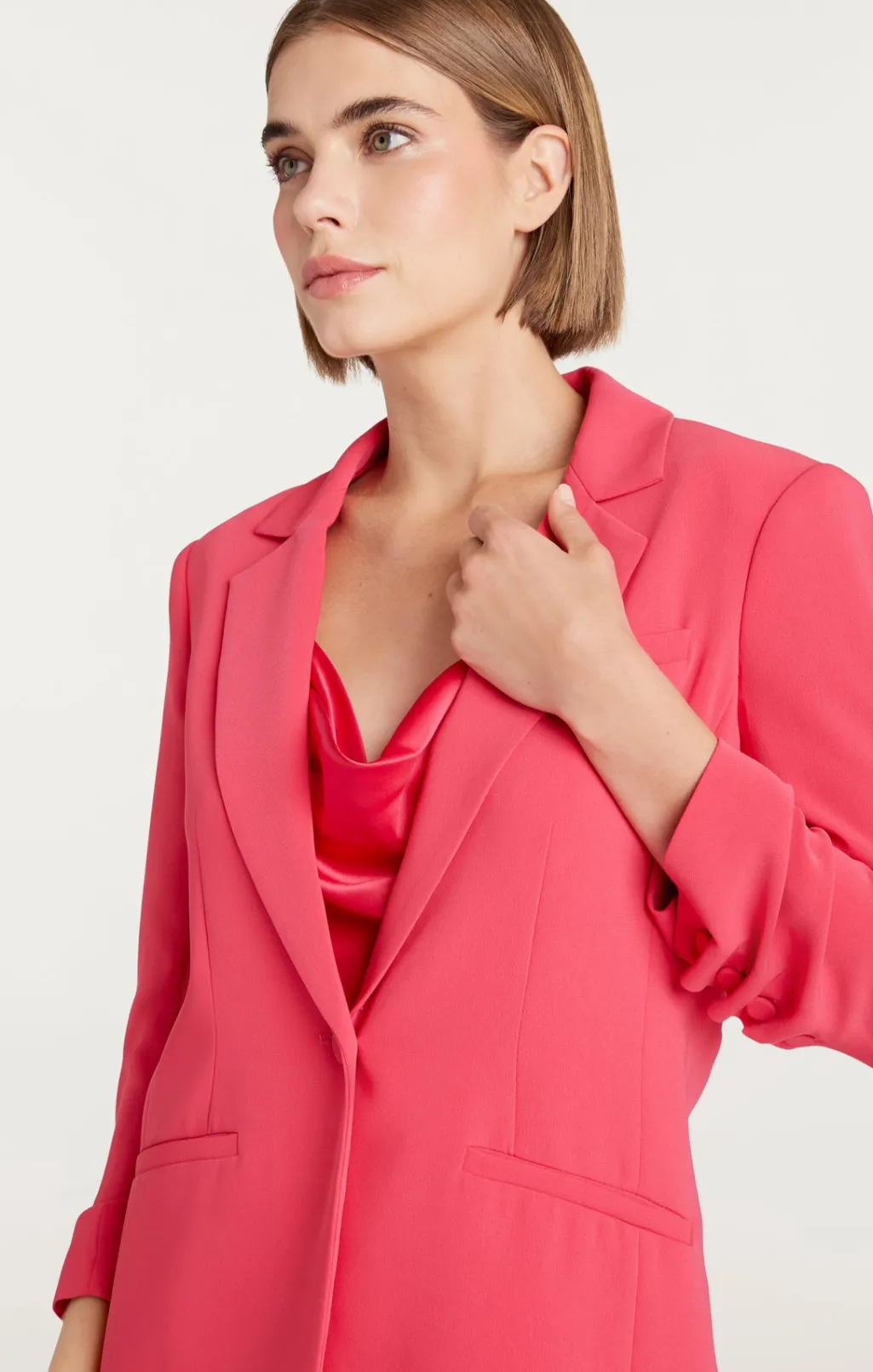 Cinq à Sept Crepe Khloe Blazer BerryFizz Clearance