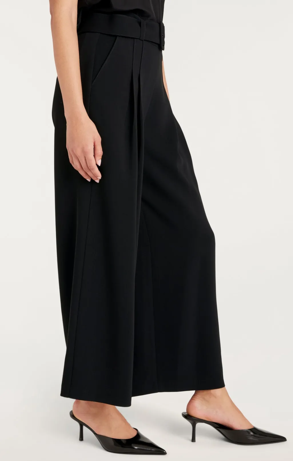 Cinq à Sept Cropped Shauna Pant Black Best