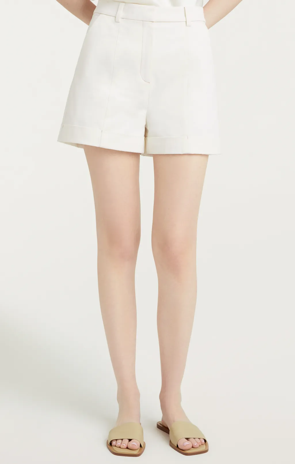 Cinq à Sept Sateen Galena Short White Clearance